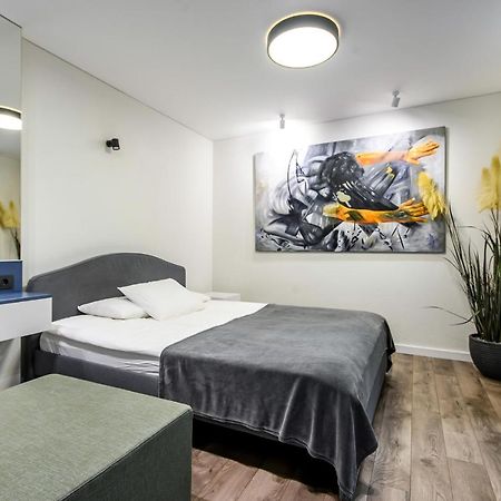 Botanical Garden Loft Apartment Каунас Екстериор снимка