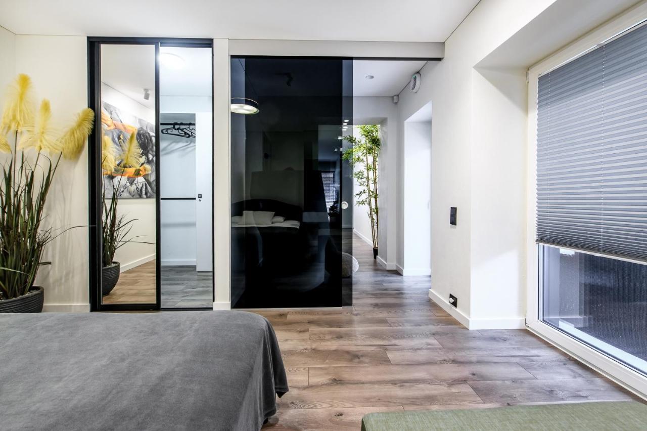 Botanical Garden Loft Apartment Каунас Екстериор снимка