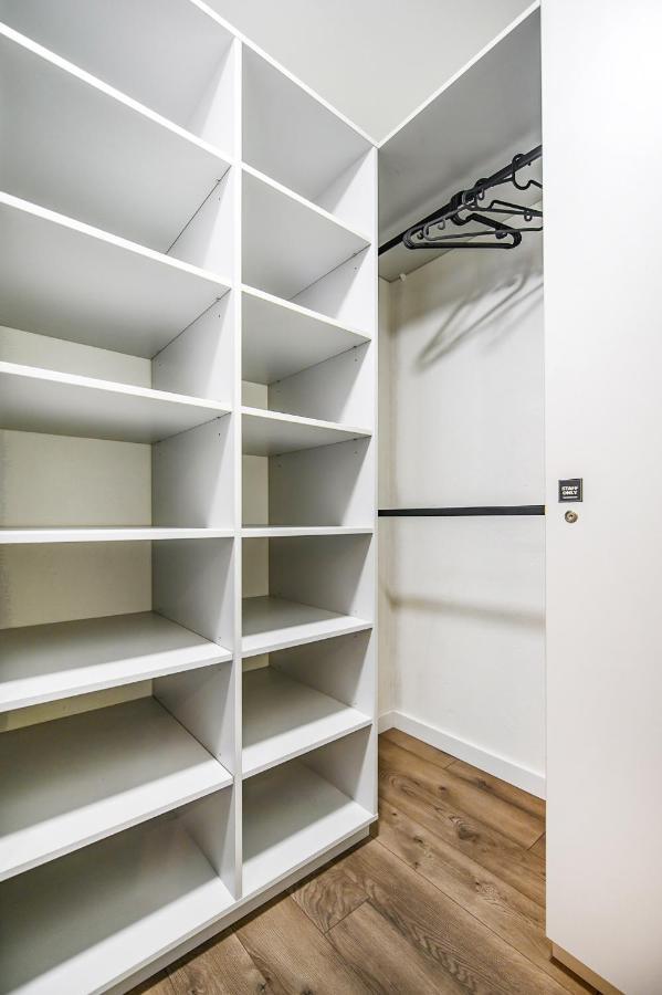 Botanical Garden Loft Apartment Каунас Екстериор снимка