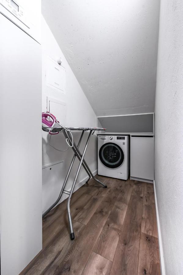 Botanical Garden Loft Apartment Каунас Екстериор снимка